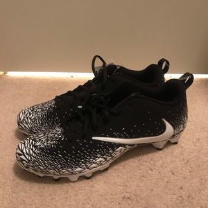 Nike Vapor Varsity Football Cleat (880319-010)